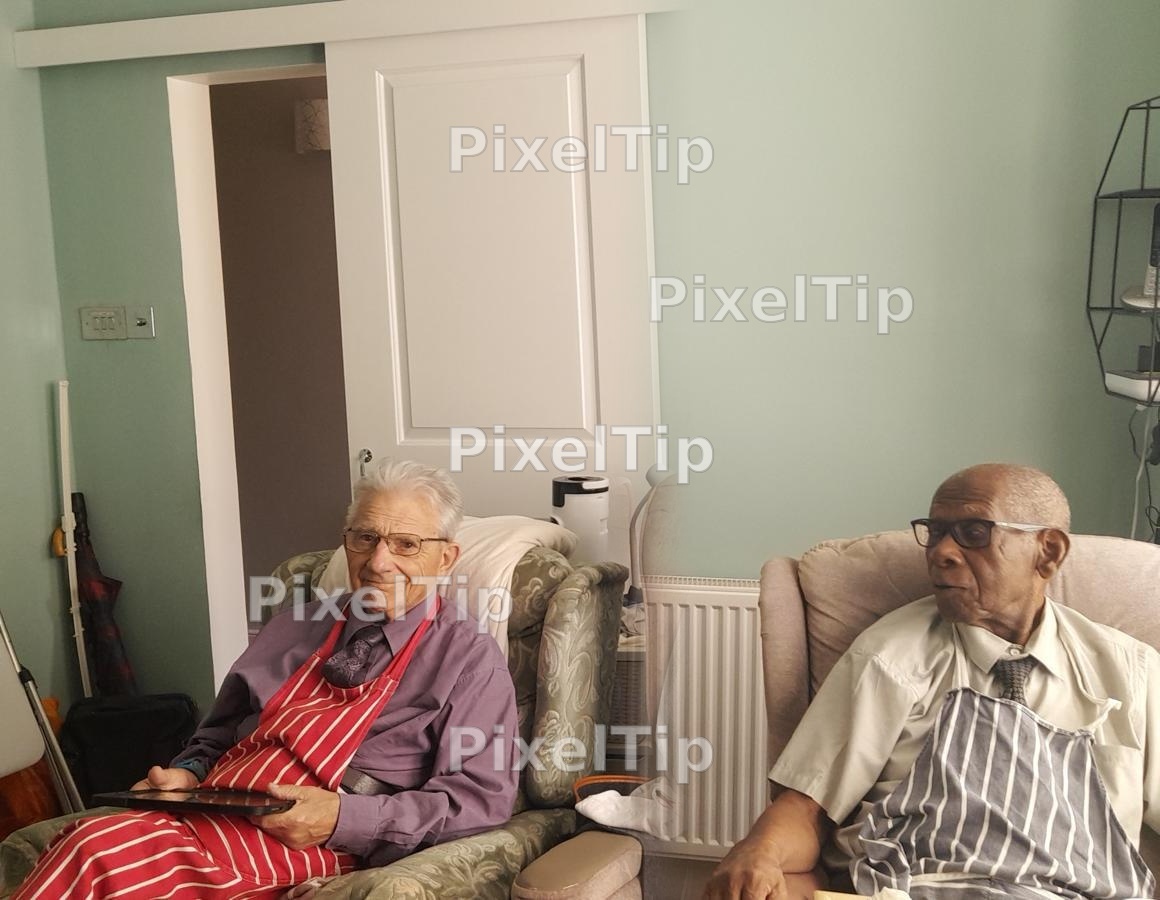 Is there a way to remove the chair in the middle and bring the two closer?